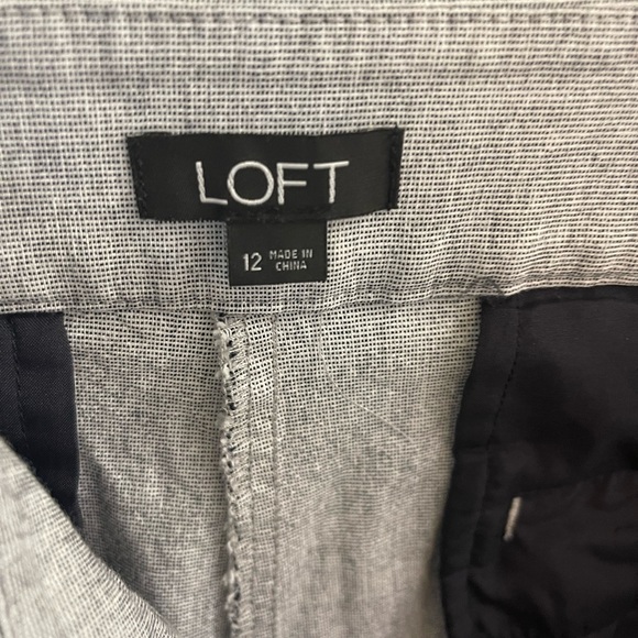 LOFT Side Zip Ruffle Shorts-12 - Picture 5 of 6